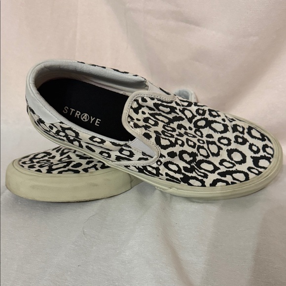 STRAYE Men's Leopard Print Slip-On Boat Shoes - Black and White - Picture 1 of 3